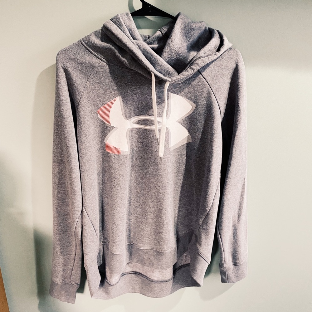 Under Armour Loose Necked Sweatshirt